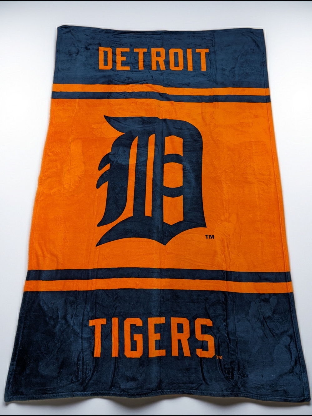 Detroit Tigers Plush Team Throw Blanket - Orange & Navy